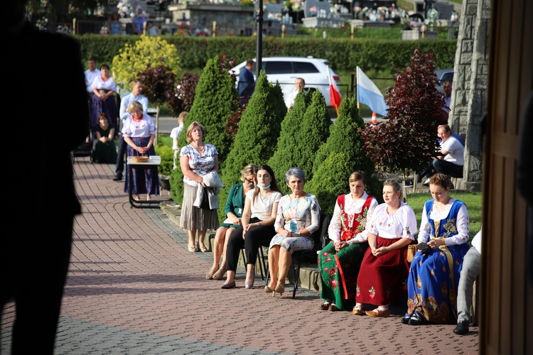 Konsekracja kościoła Matki Bożej Królowej Polski w Łętowem