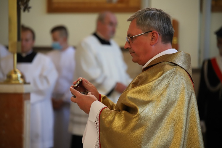 Konsekracja kościoła Matki Bożej Królowej Polski w Łętowem