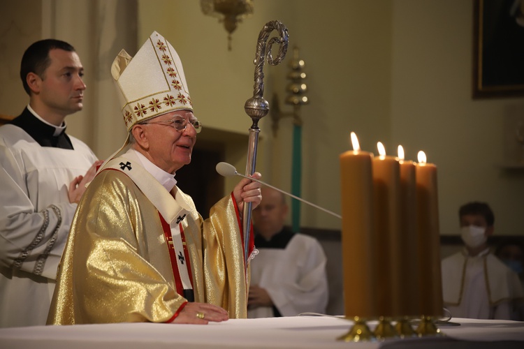 Konsekracja kościoła Matki Bożej Królowej Polski w Łętowem