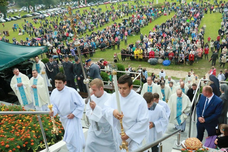 Uroczystości w Wąwolnicy