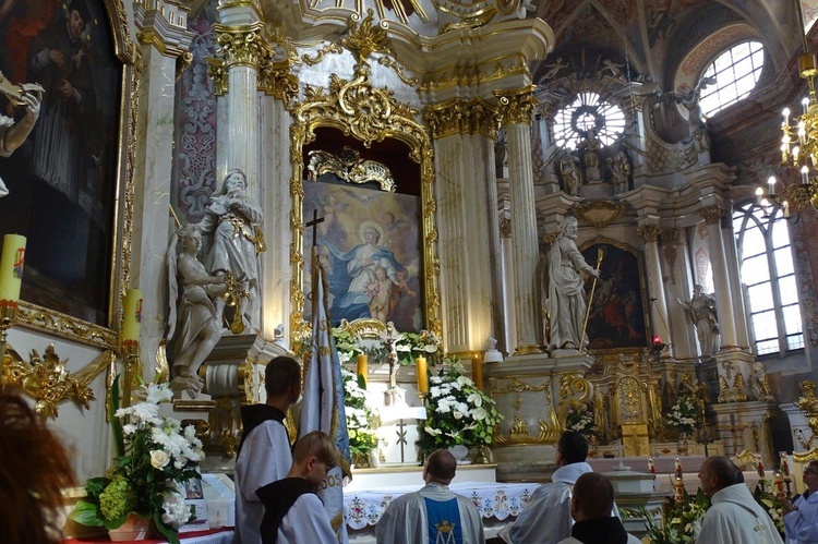 Odpust w sanktuarium Matki Bożej Pocieszenia we Wschowie