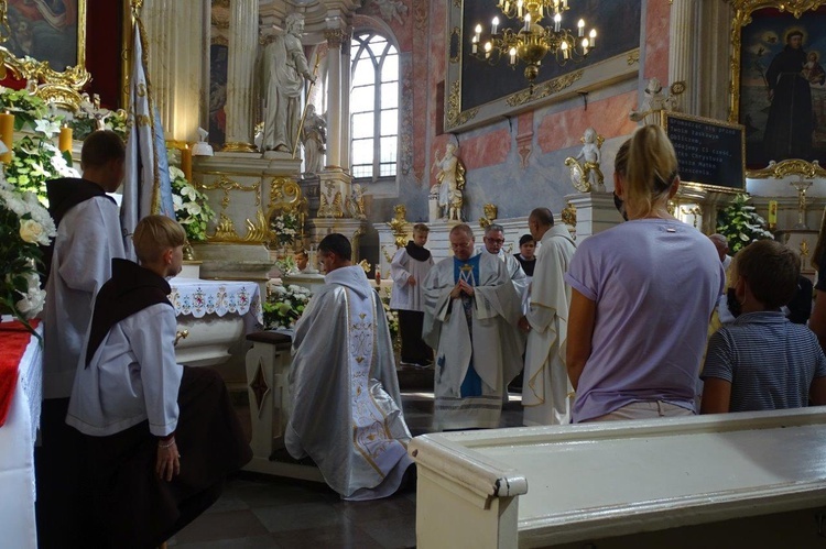 Odpust w sanktuarium Matki Bożej Pocieszenia we Wschowie