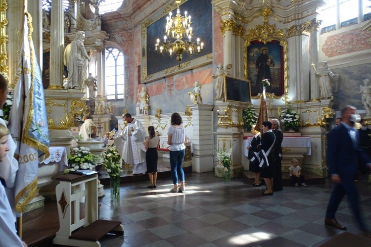 Odpust w sanktuarium Matki Bożej Pocieszenia we Wschowie