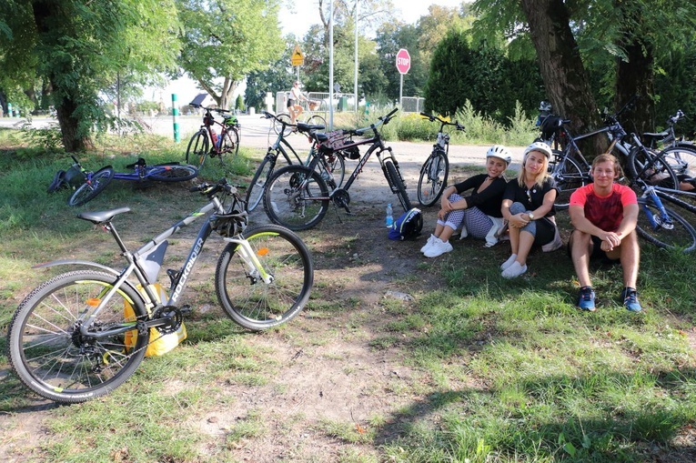 Pielgrzymka rowerowa do bł. Karoliny - cz. 1 