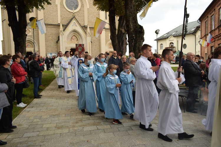 Maryjne świętowanie w Sulisławicach 