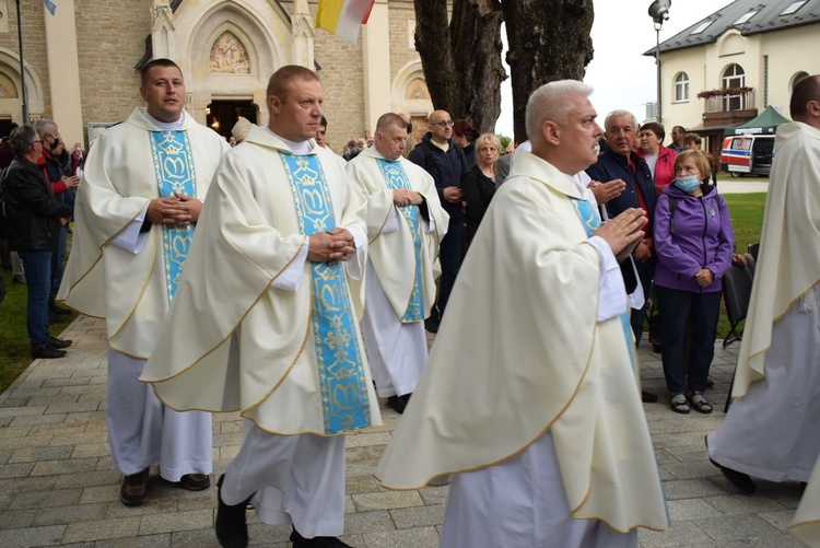 Maryjne świętowanie w Sulisławicach 