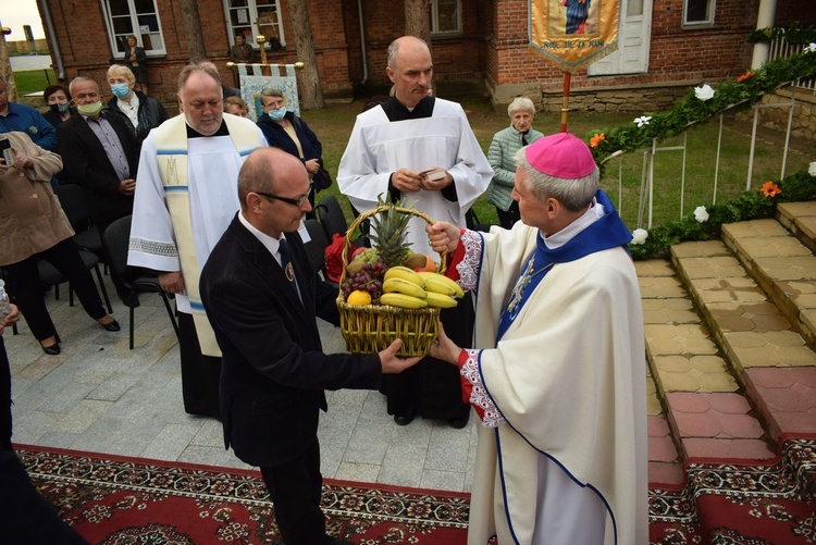 Maryjne świętowanie w Sulisławicach 