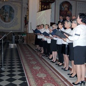 Lokalną gwiazdą koncertu był Chór "Adalbertus" z Kraśnicy pod batutą Michała Fiderka.