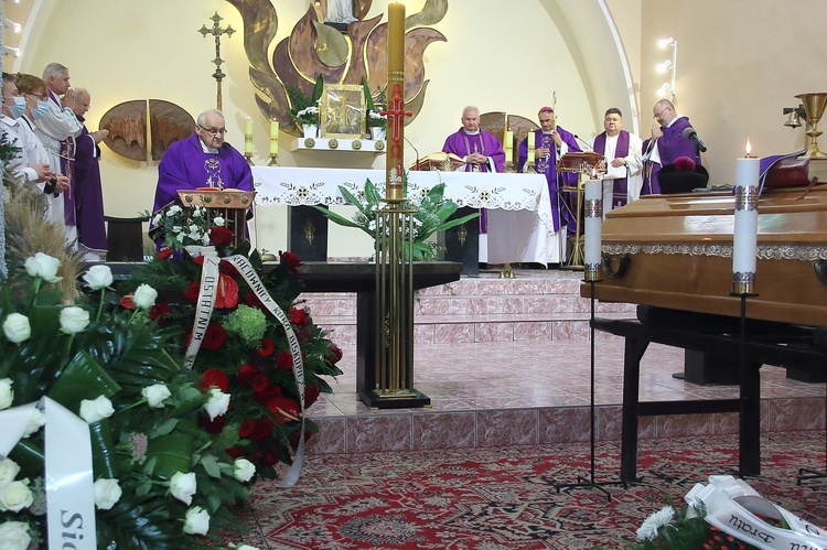 ​Uroczystości pogrzebowe śp. ks. prałata Leszka Wodza