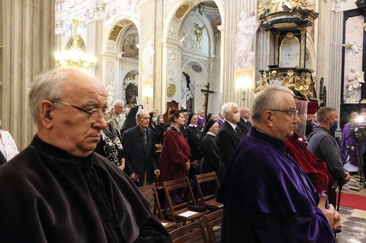 Środowisko akademickie żegna kard. Mariana Jaworskiego