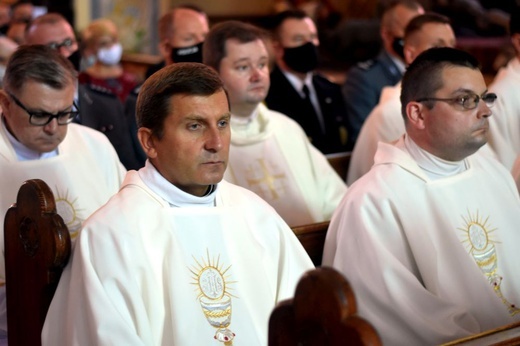 Uroczyste objęcie katedry biskupiej przez bp. Marka Mendyka