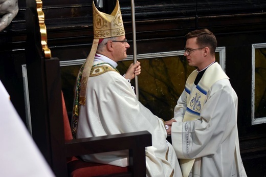 Uroczyste objęcie katedry biskupiej przez bp. Marka Mendyka