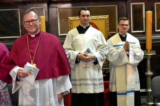 Uroczyste objęcie katedry biskupiej przez bp. Marka Mendyka