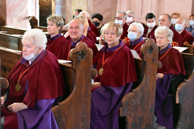 Uroczyste objęcie katedry biskupiej przez bp. Marka Mendyka