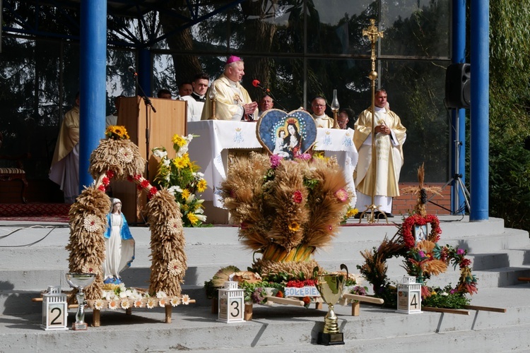 Archidiecezjalno-samorządowe dożynki w Trąbkach Wielkich