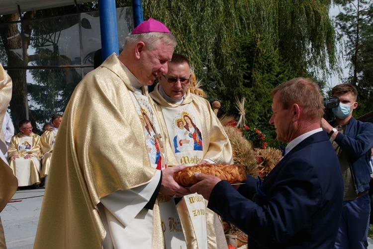 Archidiecezjalno-samorządowe dożynki w Trąbkach Wielkich