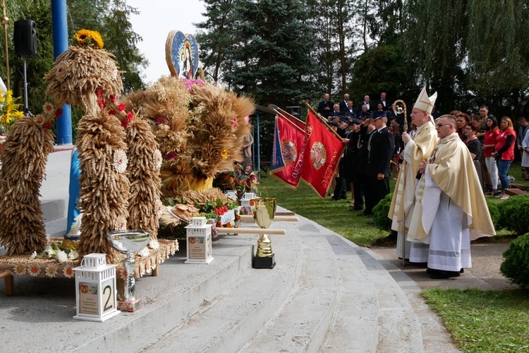 Archidiecezjalno-samorządowe dożynki w Trąbkach Wielkich