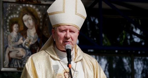 Biskup Wiesław Szlachetka, biskup pomocniczy archidiecezji gdańskiej.
