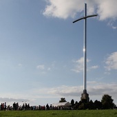 Krzyż Trzeciego Tysiąclecia na wzgórzu Trzy Lipki w Starym Bielsku.