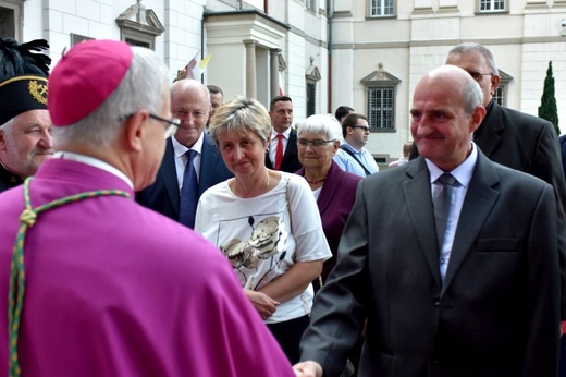 Uroczyste objęcie katedry biskupiej przez bp. Marka Mendyka