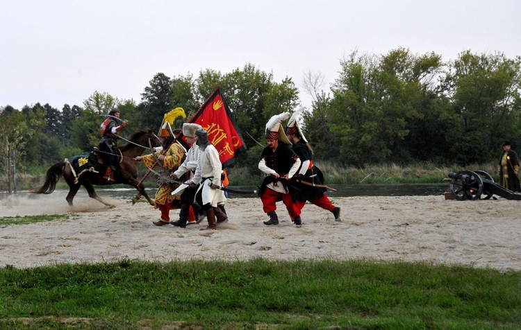 Pułtusk. Piknik z husarią