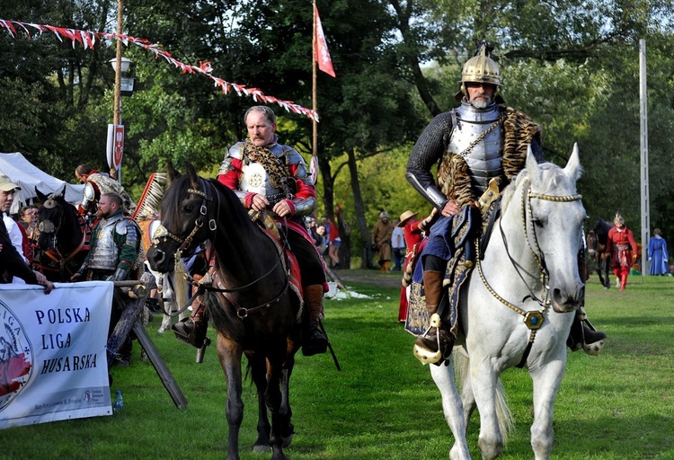 Pułtusk. Piknik z husarią