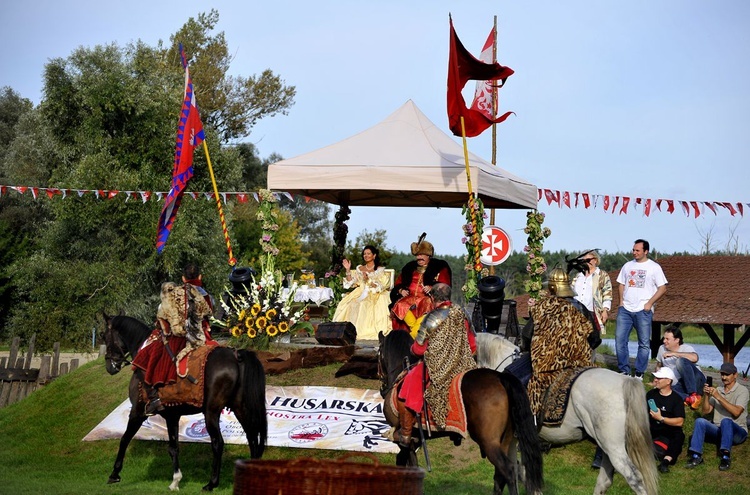 Pułtusk. Piknik z husarią