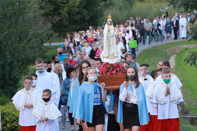 Poświęcenie krzyża epidemicznego