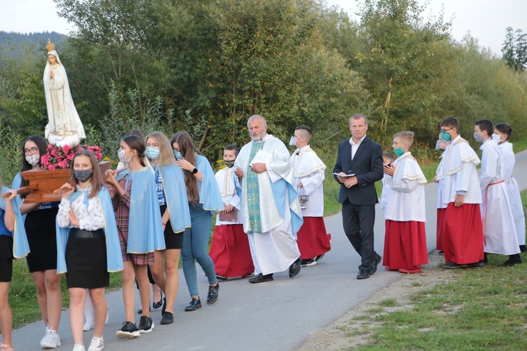 Poświęcenie krzyża epidemicznego