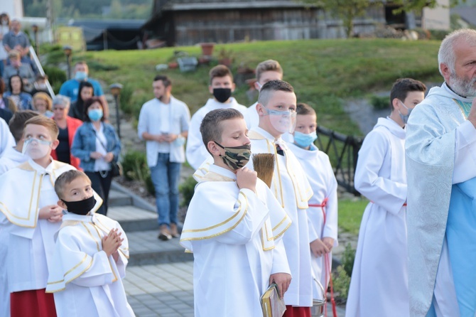 Poświęcenie krzyża epidemicznego