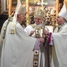 Obecny był m.in. nuncjusz apostolski w Polsce  abp Salvatore Pennacchio.