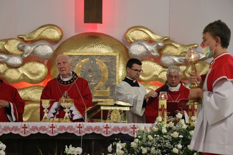 Odpust w wałbrzyskiej Parafii Podwyższenia Krzyża Świętego