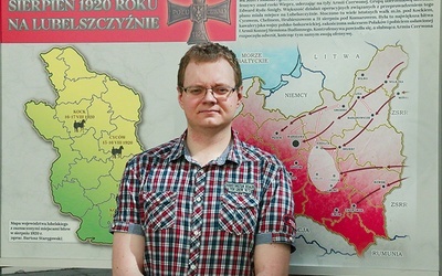 Bartosz Staręgowski, autor ekspozycji i opracowań graficznych.