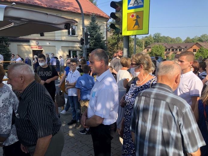 Ostatnie pożegnanie śp. ks. Edwarda Brączka w Bulowicach