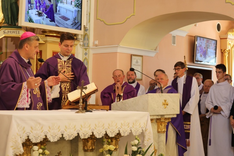 Ostatnie pożegnanie śp. ks. Edwarda Brączka w Bulowicach