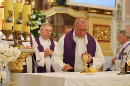 Ostatnie pożegnanie śp. ks. Edwarda Brączka w Bulowicach