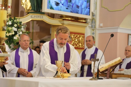 Ostatnie pożegnanie śp. ks. Edwarda Brączka w Bulowicach