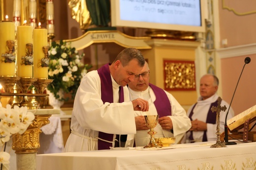 Ostatnie pożegnanie śp. ks. Edwarda Brączka w Bulowicach