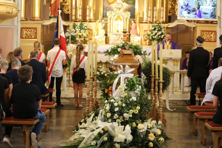 Ostatnie pożegnanie śp. ks. Edwarda Brączka w Bulowicach