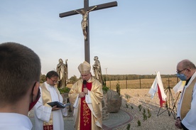 Wyczechy. Krzyż jak znak orientacyjny 