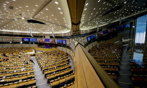 Parlament Europejski przyjął rezolucję w sprawie praworządności w Polsce