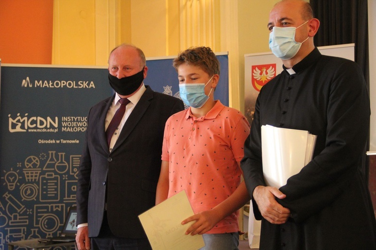 Tarnów. W Hołdzie Polskiemu Papieżowi