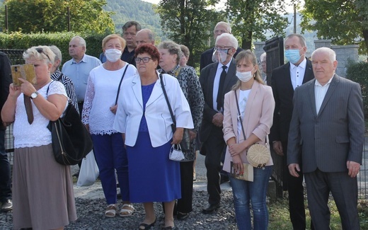 Pogrzeb ppor. Mieczysława Kozłowskiego - Żołnierza Niezłomnego - w Rzykach