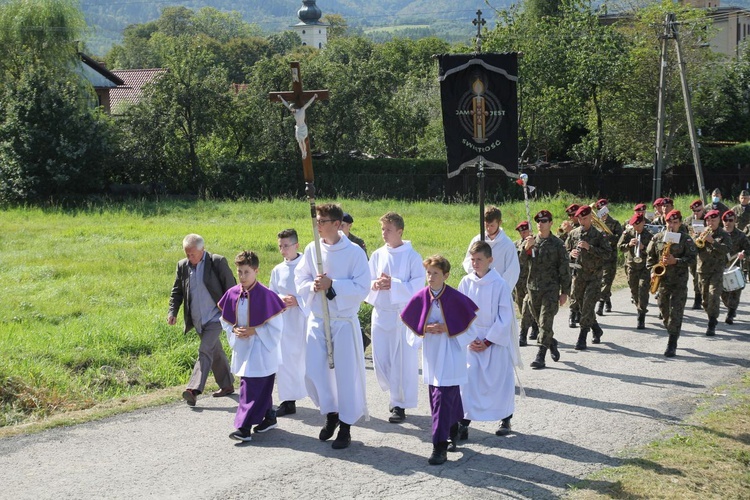 Pogrzeb ppor. Mieczysława Kozłowskiego - Żołnierza Niezłomnego - w Rzykach