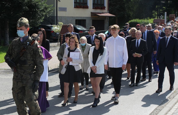 Pogrzeb ppor. Mieczysława Kozłowskiego - Żołnierza Niezłomnego - w Rzykach