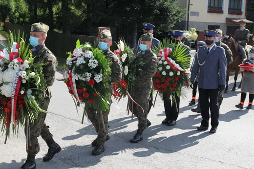 Pogrzeb ppor. Mieczysława Kozłowskiego - Żołnierza Niezłomnego - w Rzykach