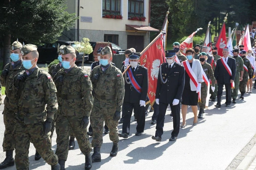 Pogrzeb ppor. Mieczysława Kozłowskiego - Żołnierza Niezłomnego - w Rzykach