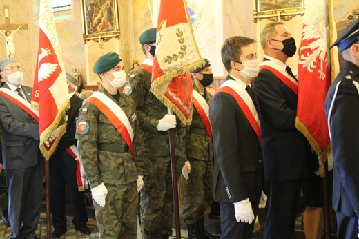 Pogrzeb ppor. Mieczysława Kozłowskiego - Żołnierza Niezłomnego - w Rzykach