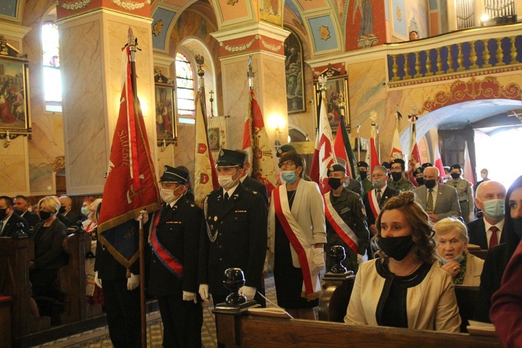 Pogrzeb ppor. Mieczysława Kozłowskiego - Żołnierza Niezłomnego - w Rzykach