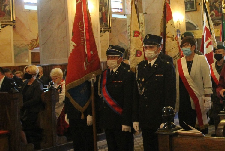 Pogrzeb ppor. Mieczysława Kozłowskiego - Żołnierza Niezłomnego - w Rzykach